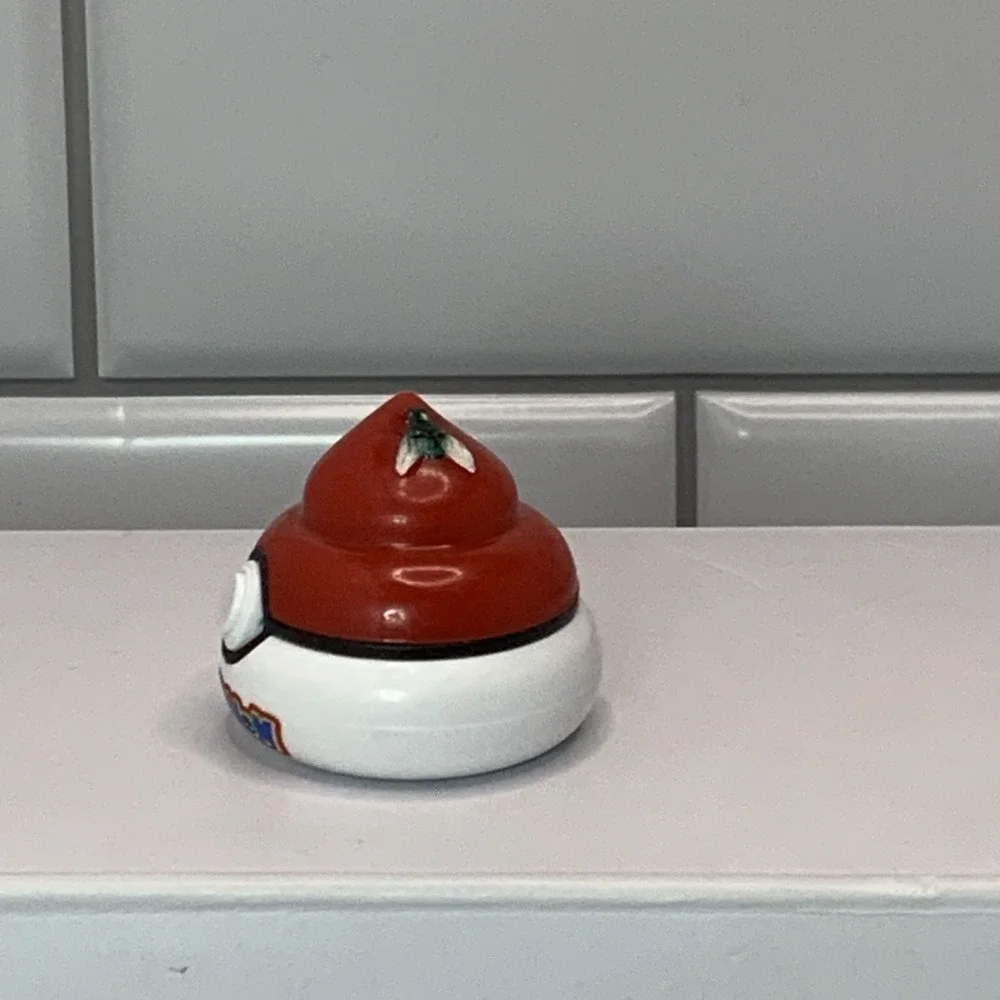 Zuru Mega Gross Minis Poo-Kemon PooKemon Parady Pokemon Pokeball Figure‎ Toy